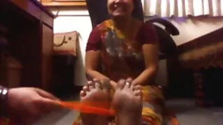 لڑکی کو پڑھنے کے بجائے ، اتارنا fucking کا شوق ہے. فیلمسکس ترکی