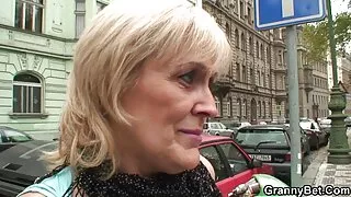 پہلی بار میں نے stepsister کی بلی میں ایک سکس گی ترکی مرگا داخل کیا.