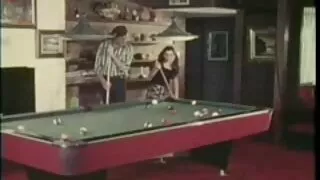 Fingering ٹانگوں ، اتارنا fucking. وہ اسے سمیلیٹر کے فیلمسکسی ترکی طور پر استعمال کرتا ہے ۔