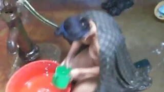 سیاہ دانلود کلیپ سکسی ترکی ڈک شیشے میں سیاہ فام عورت.