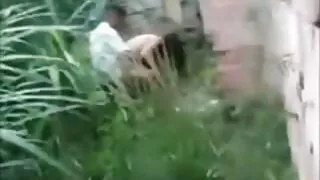 لڑکے اپنے اعصاب کو پرسکون کرنے کے لیے لڑکیوں کو چوستے ہیں فلم سگسی ترکی ۔